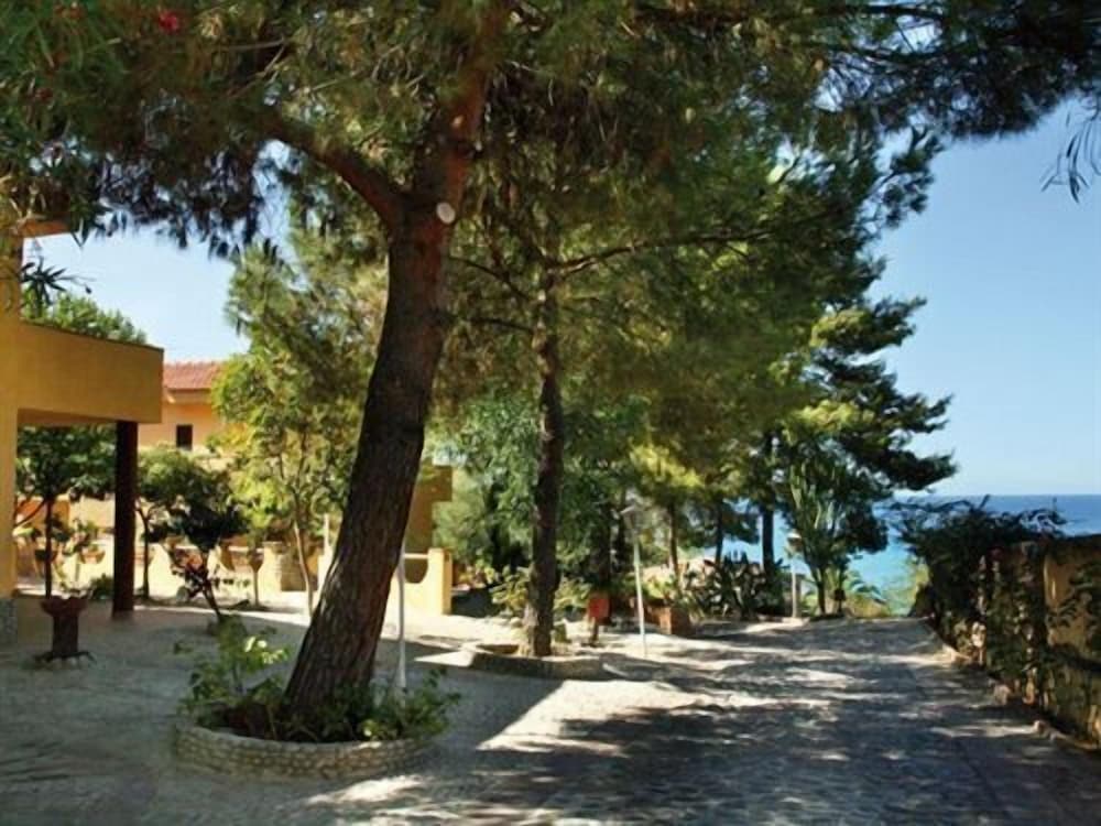 Фото Baia Tropea Resort