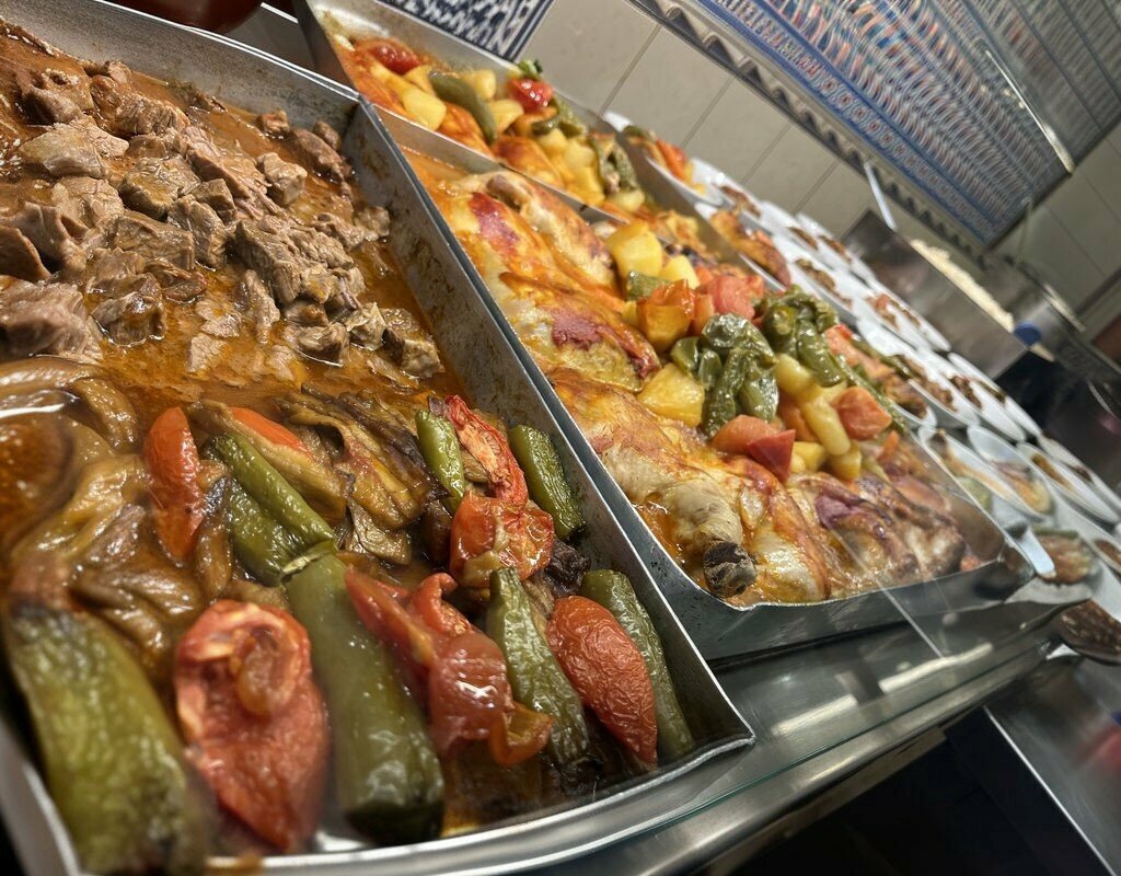 Cafe Küçük Saray Lokantası, Istanbul, photo