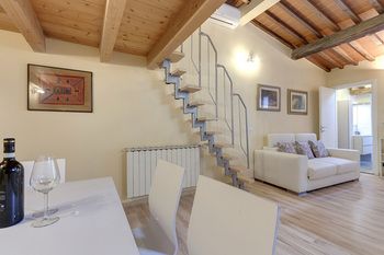 Фото Monna Lisa Apartment