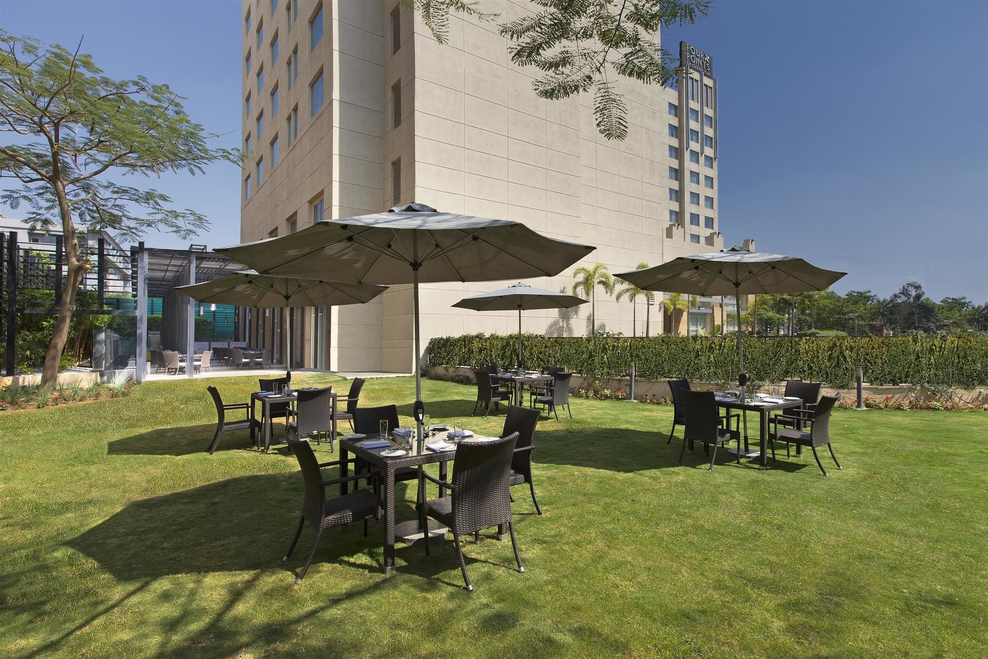 Фото Four Points by Sheraton Hotel & Serviced Apartments, Pune