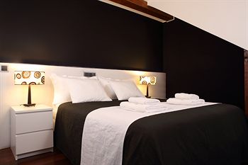 Фото The Queen Luxury Apartments - Villa Giada