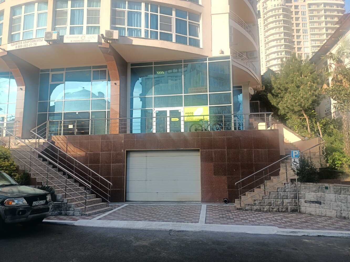 Фото Молодой