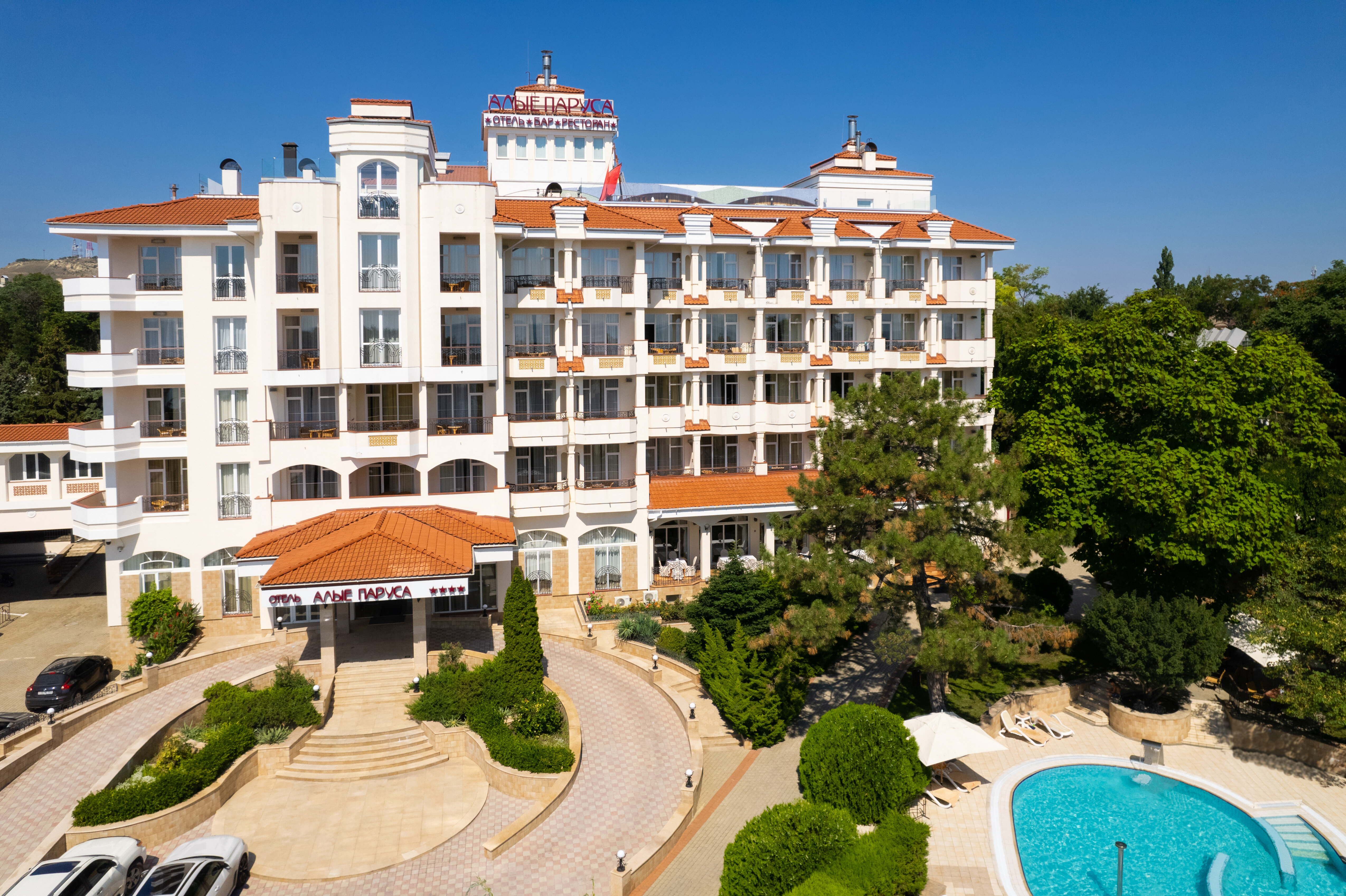 Фото отеля 1