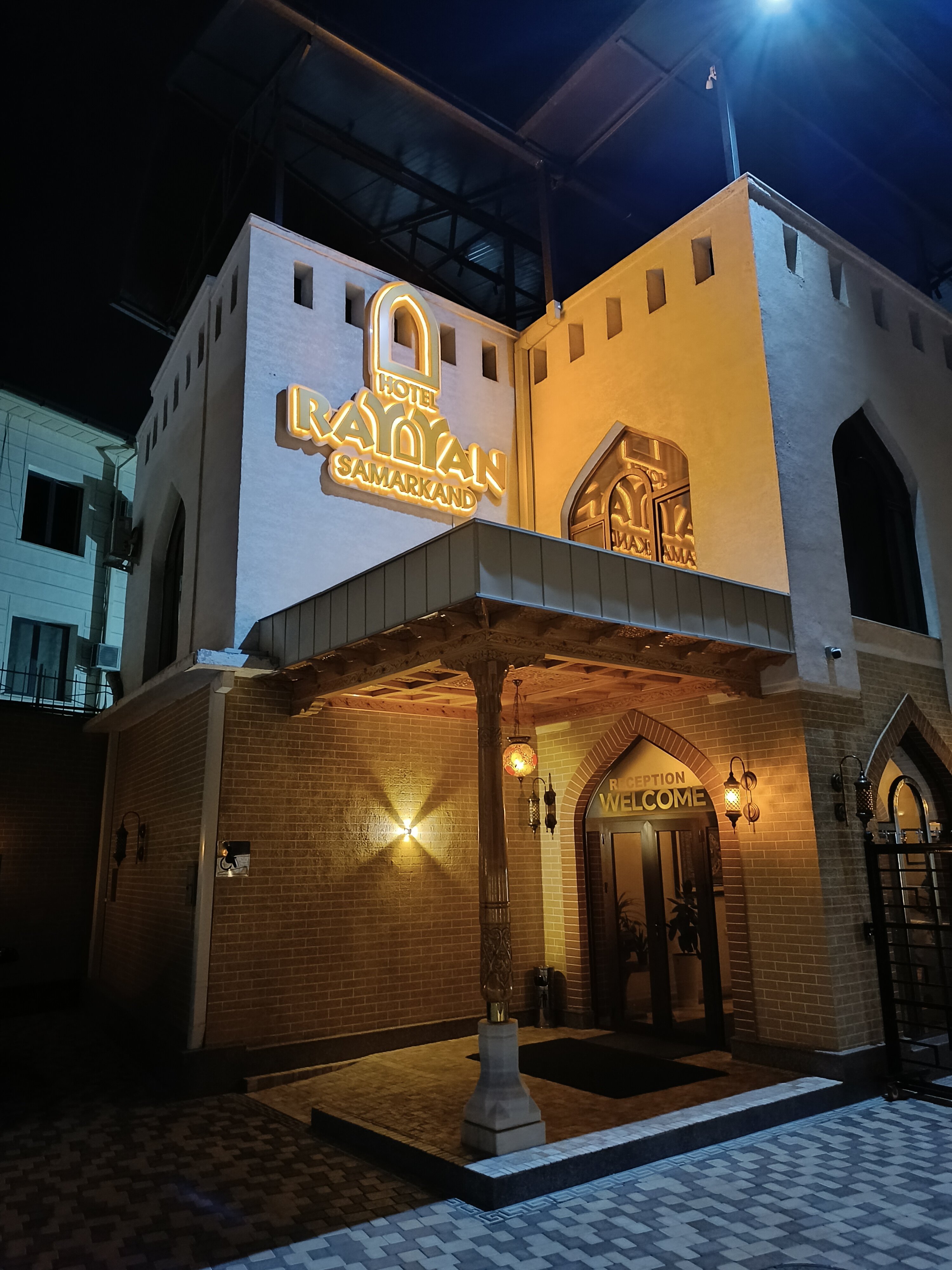 Фото отеля 1