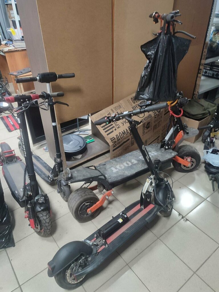 تصليح آلات النقل الكهربائية الشخصية Repair of electric scooters ، بينزا، صورة
