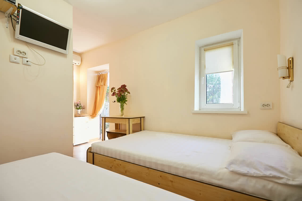 Фото отеля 2