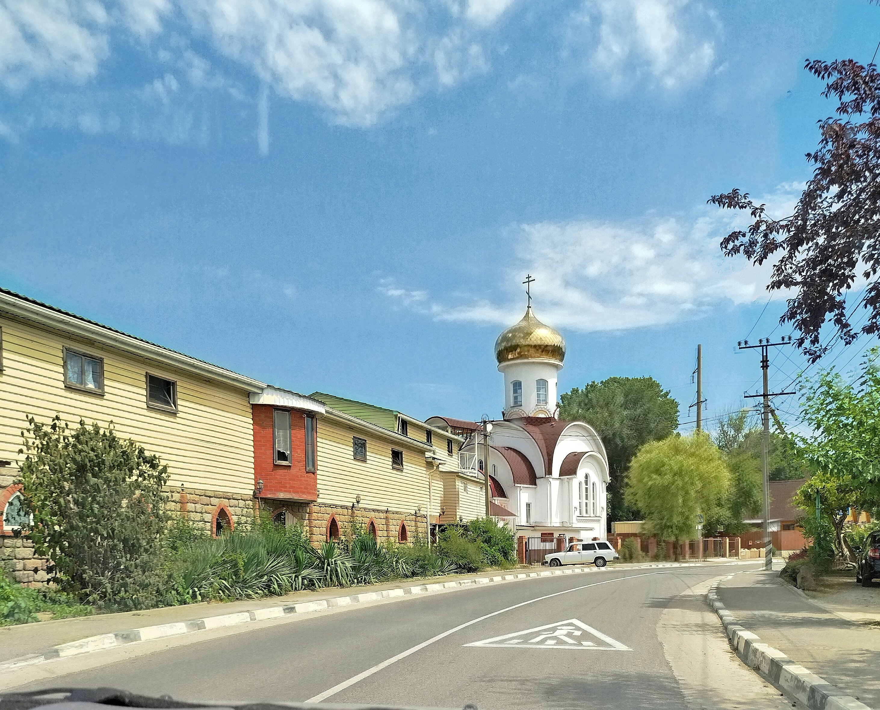 Фото Замок у реки