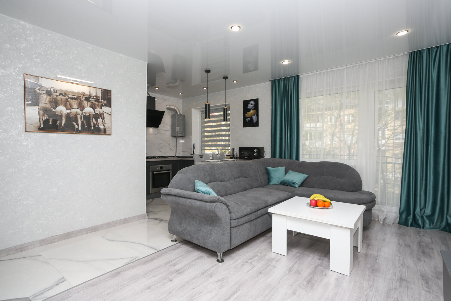 Фото Двухкомнатная квартира в самом центре