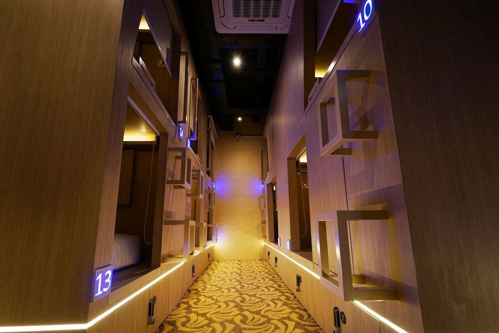 Фото CUBE Boutique Capsule Hotel in Kampong Glam