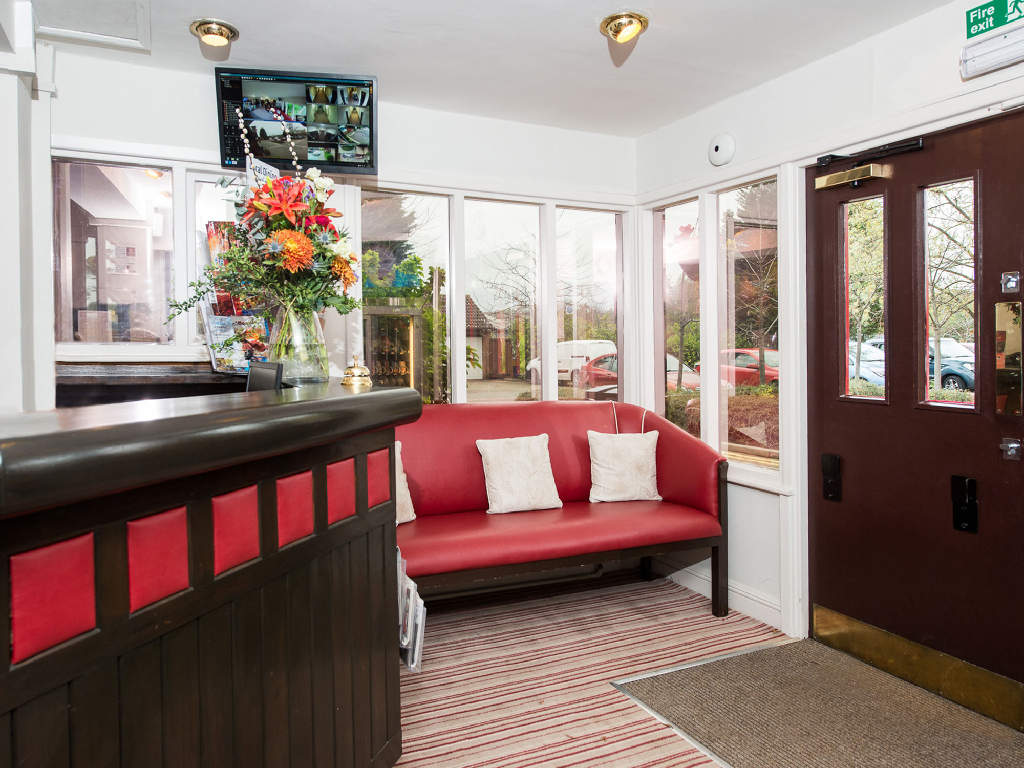 Фото Peartree Lodge Waterside