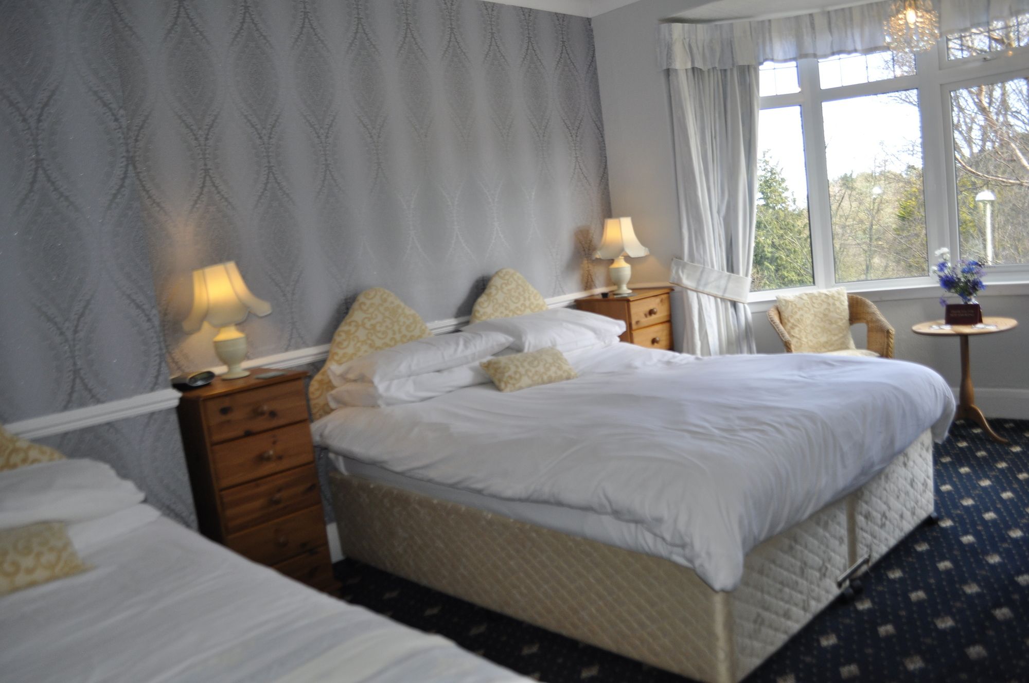 Фото The Russell