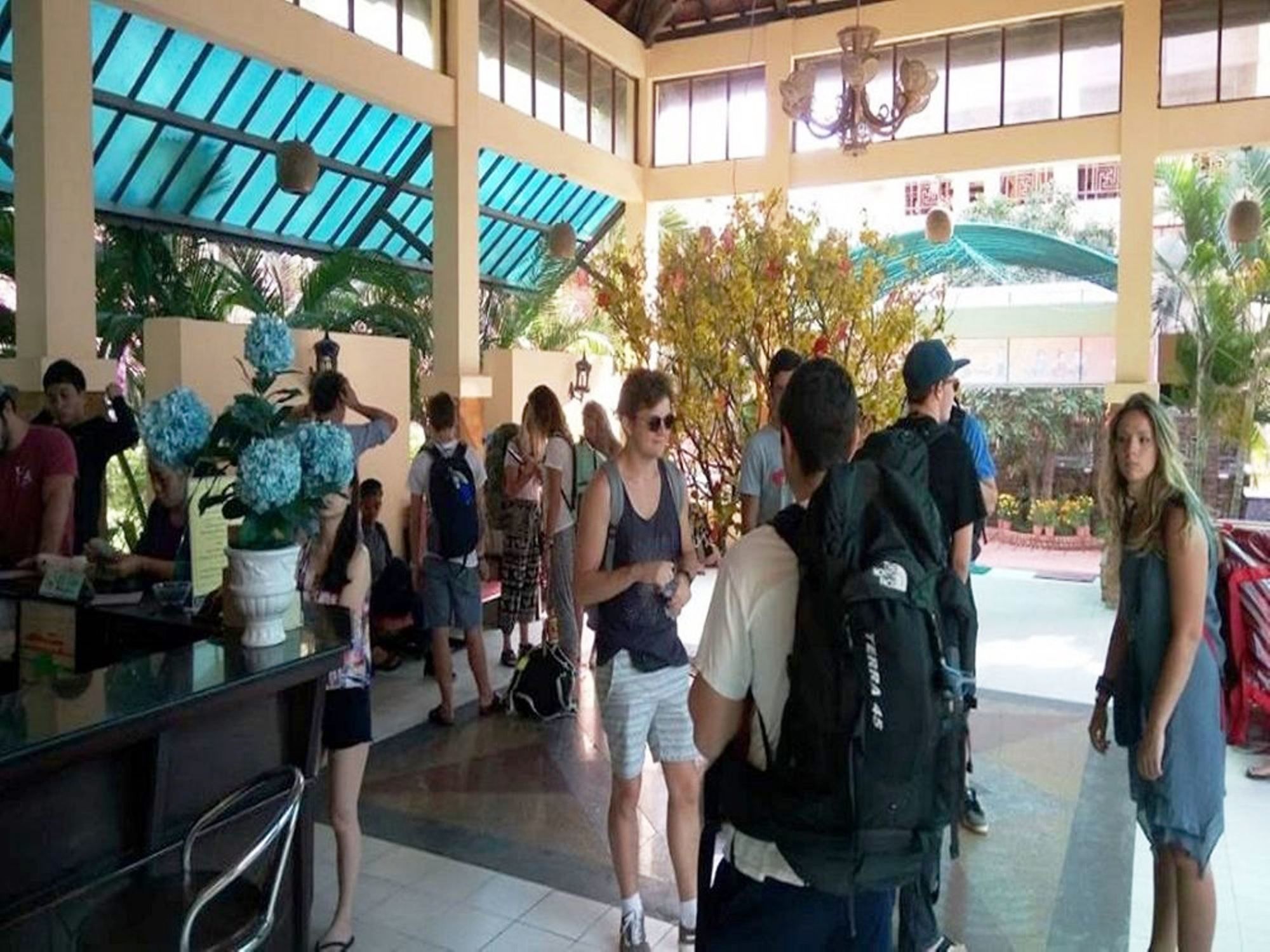 Фото Hon Rom Central Beach Resort