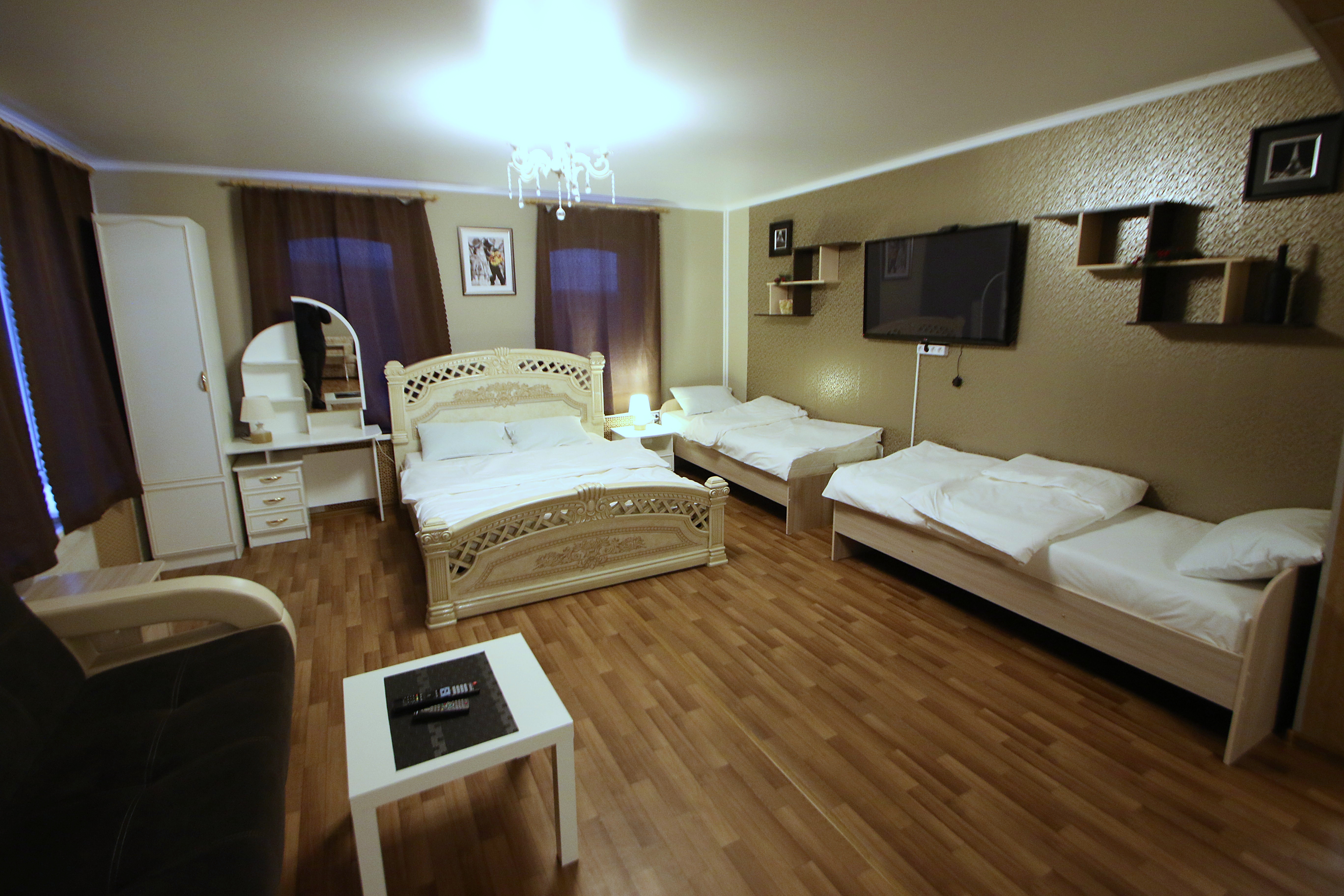 Фото отеля 2