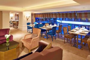 Гостиница DoubleTree by Hilton Izmir - Alsancak