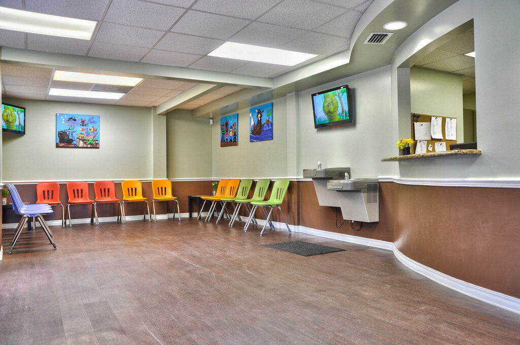 Private practice doctors St. Petersburg Pediatrics -- Seville, St Petersburg, photo