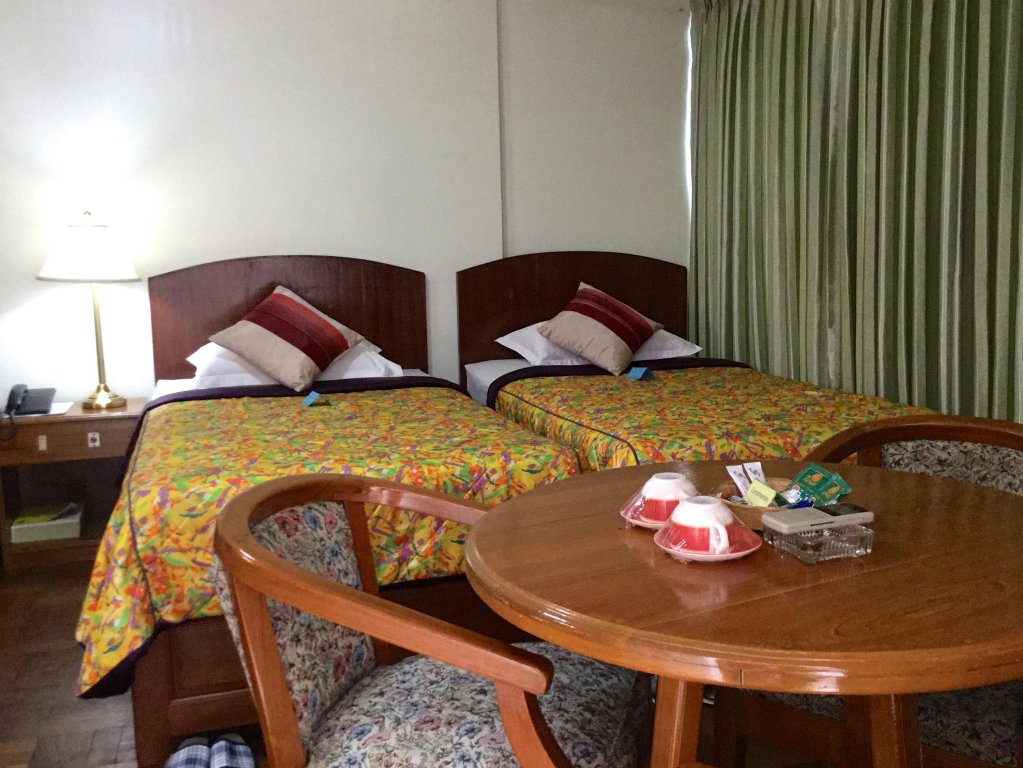 Фото Crystal Palace Hotel