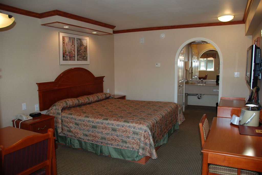 Фото Alexis Park Hotel