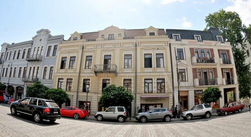 Отель Lux в Тбилиси