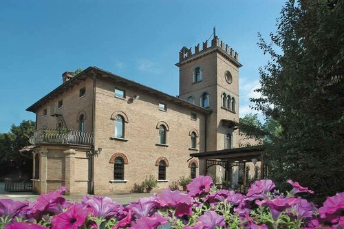 Внешний вид отеля Castello в Модене, фото 3