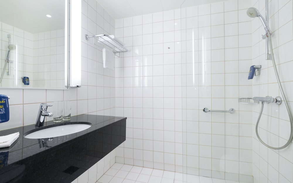 Фото Cosmos St. Petersburg Nevsky Hotel