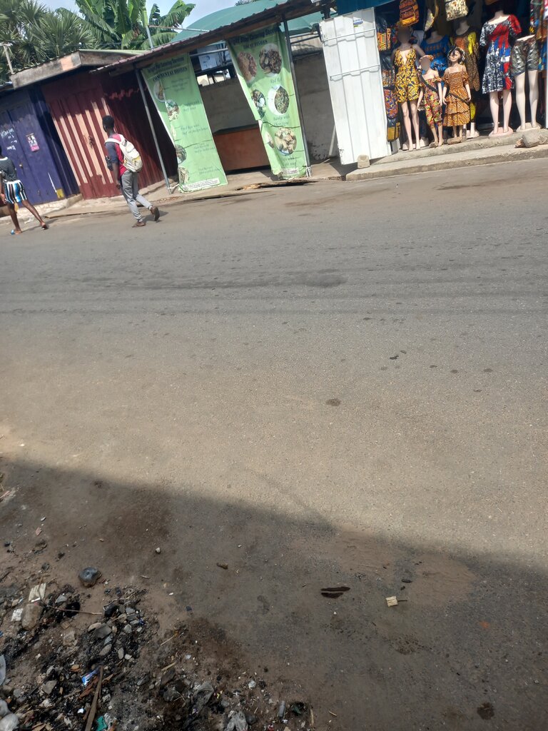 Beauty salon Vidal, Accra, photo