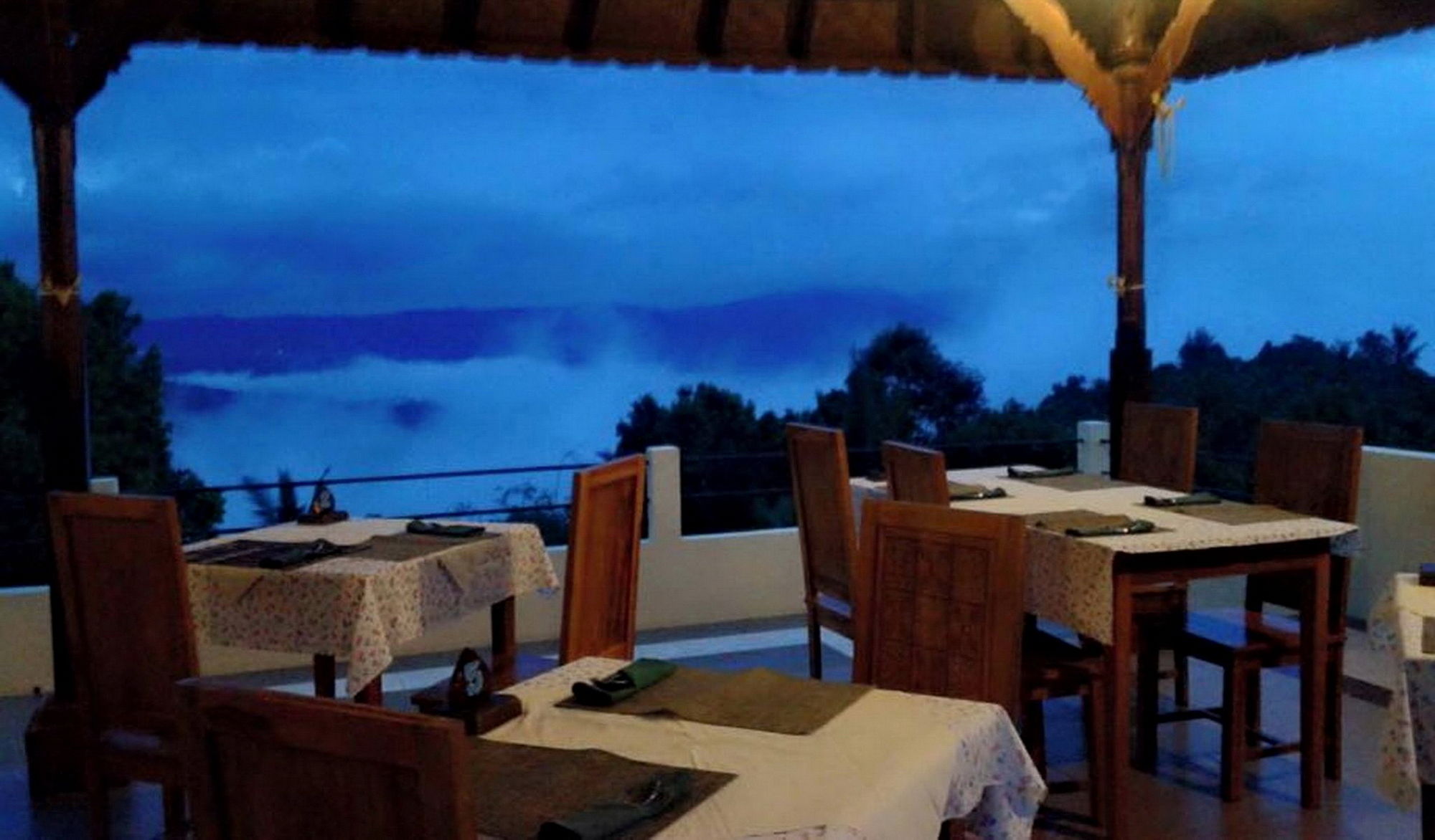 Фото Karang Sari Guesthouse & Restaurant