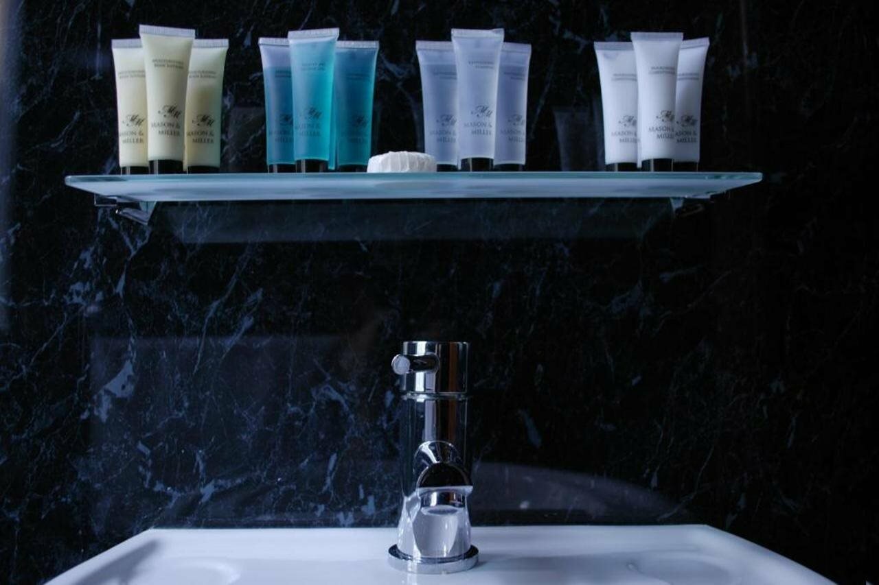 Фото The Liverpool Inn Hotel