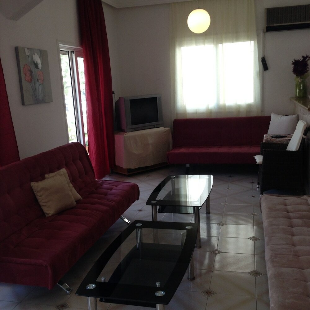 Фото Zefyros Hotel