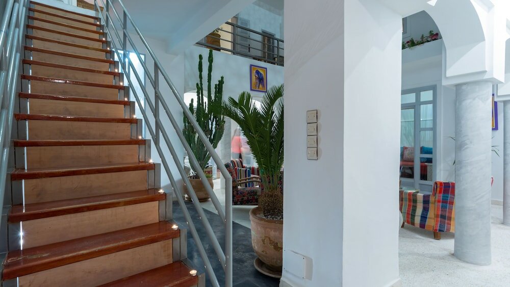 Фото отеля 2