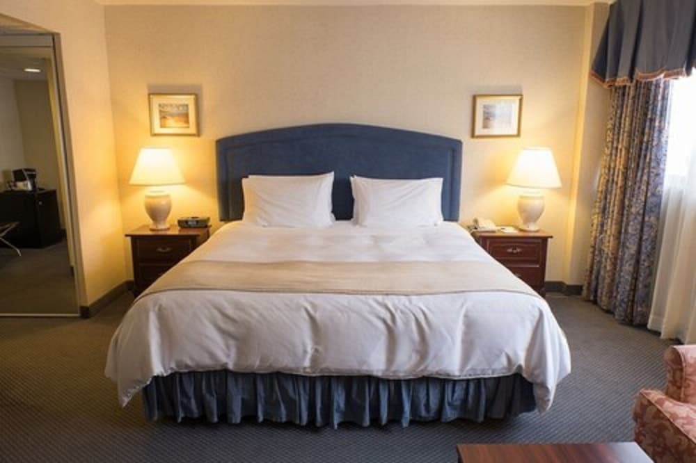 Фото The Roehampton Hotel