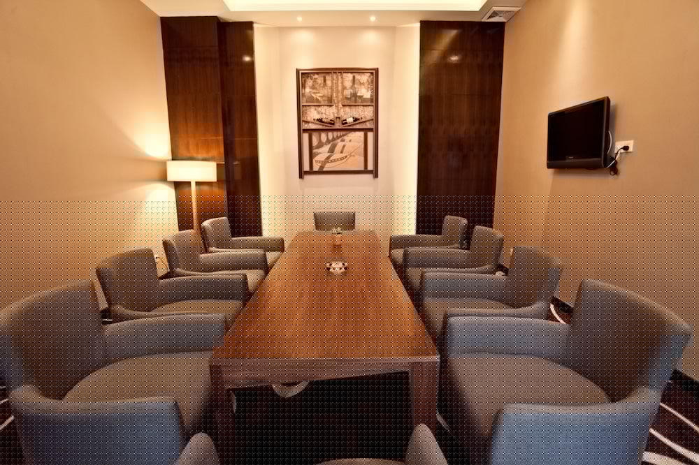 Фото Jasmine International Hotel