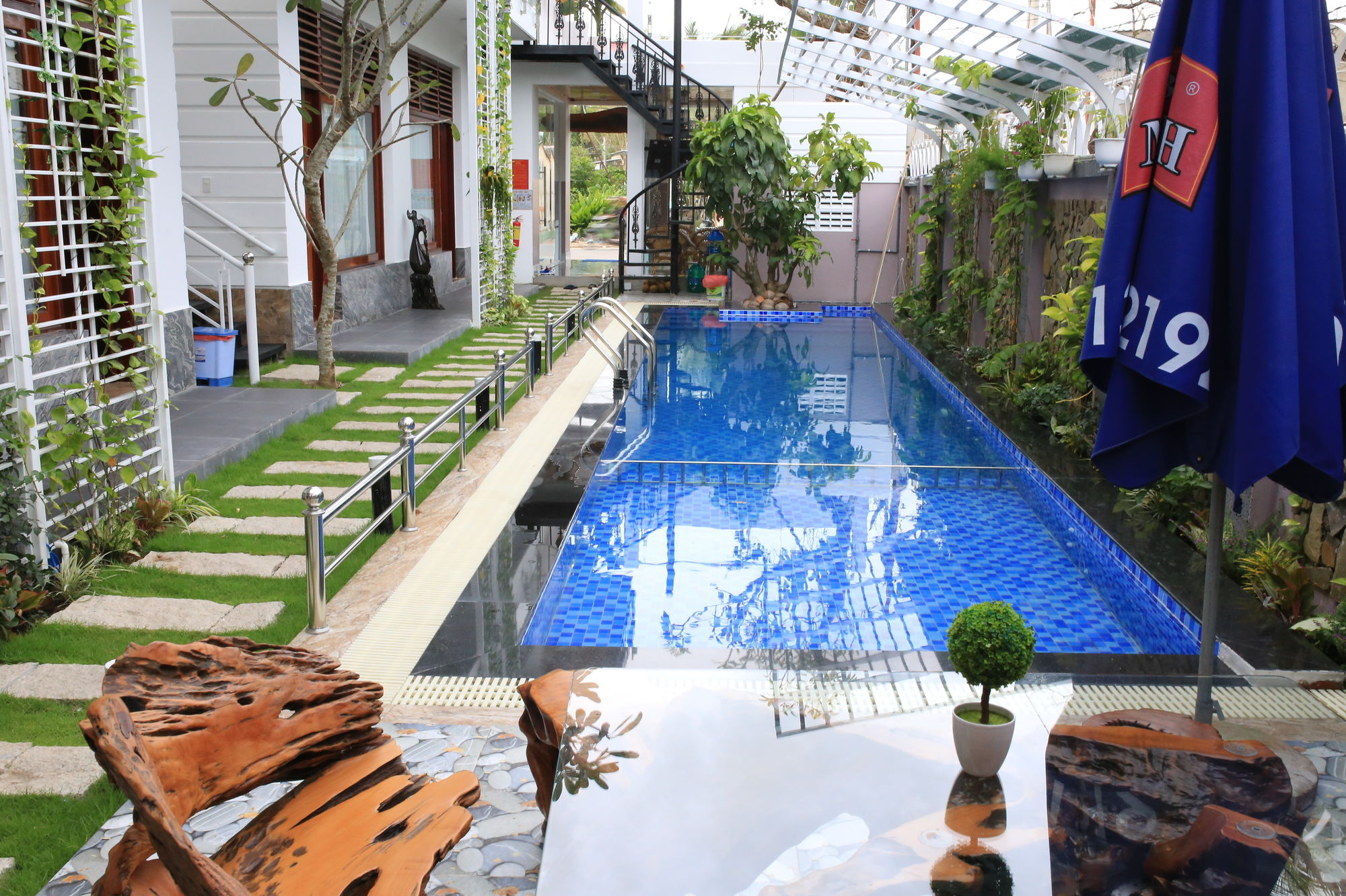 Фото Hotel Blue Dragon