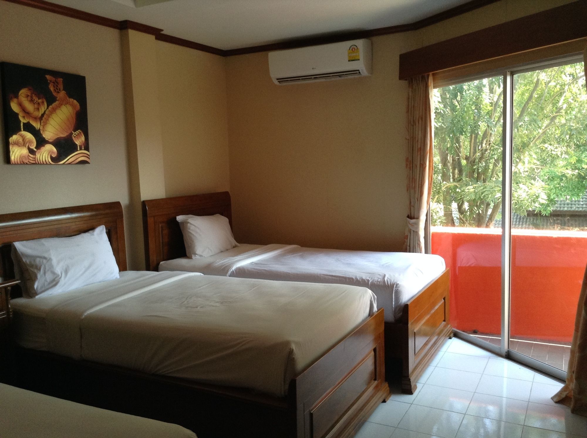 Фото Jomtien Cozy Inn Pattaya