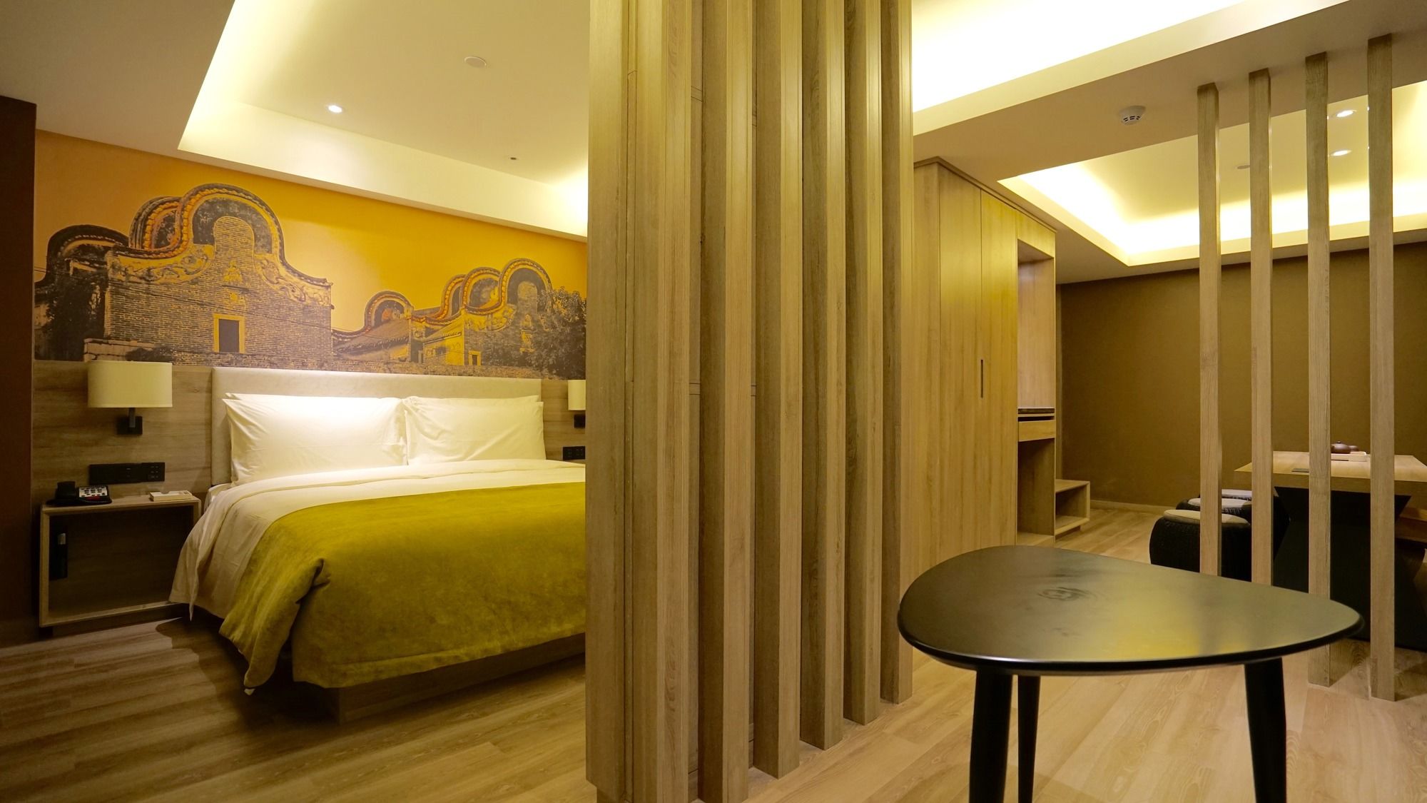 Фото More Residence Guangzhou Huaqiaoxincun