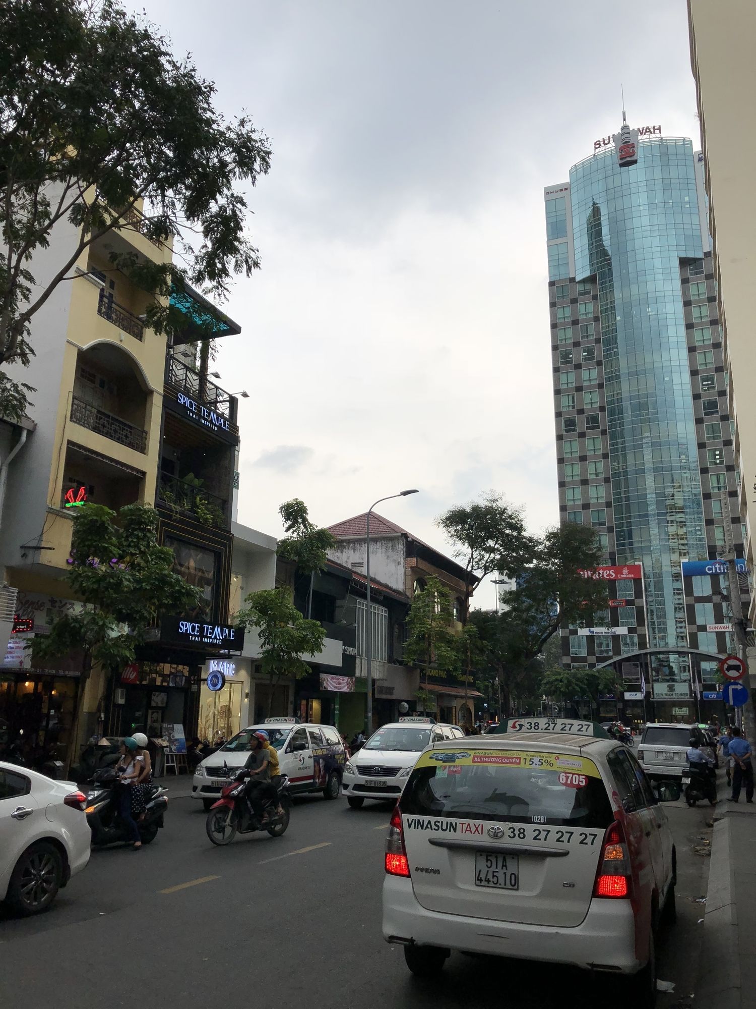 Фото Tan Hoang Long Hotel