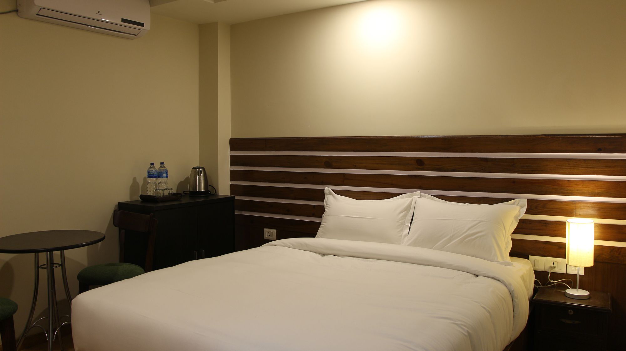 Фото Truly Asia Boutique Hotel