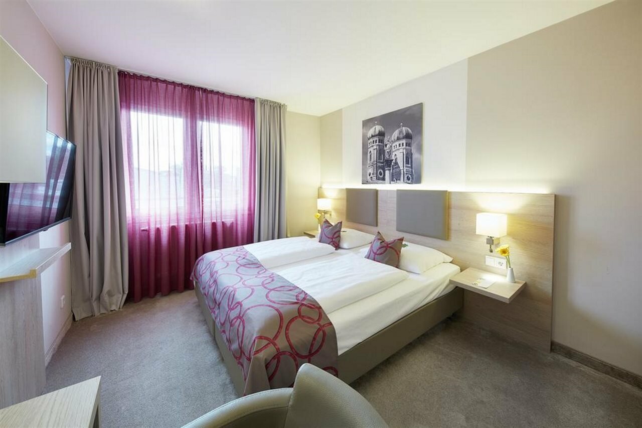Фото B&b Hotel München-Hbf