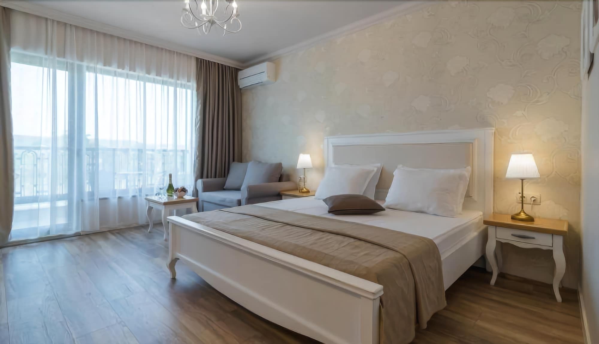 Фото Sunny Castle Hotel