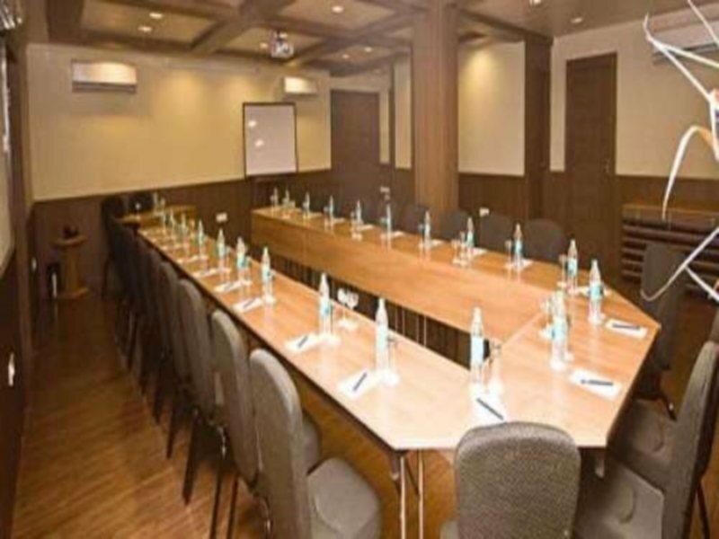 Фото Sandalwood Hotel & Retreat