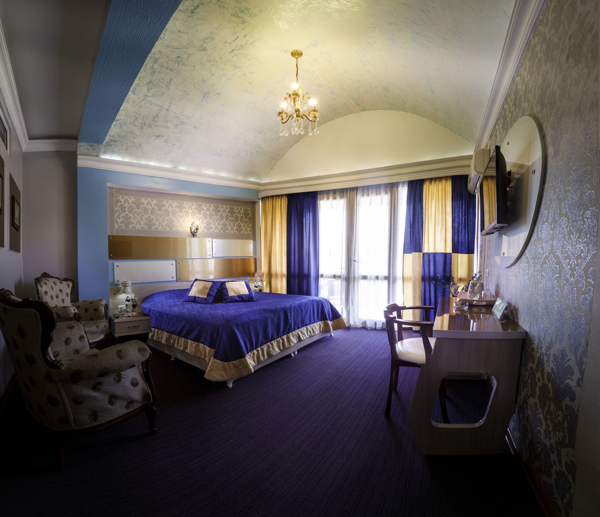 Фото отеля 2