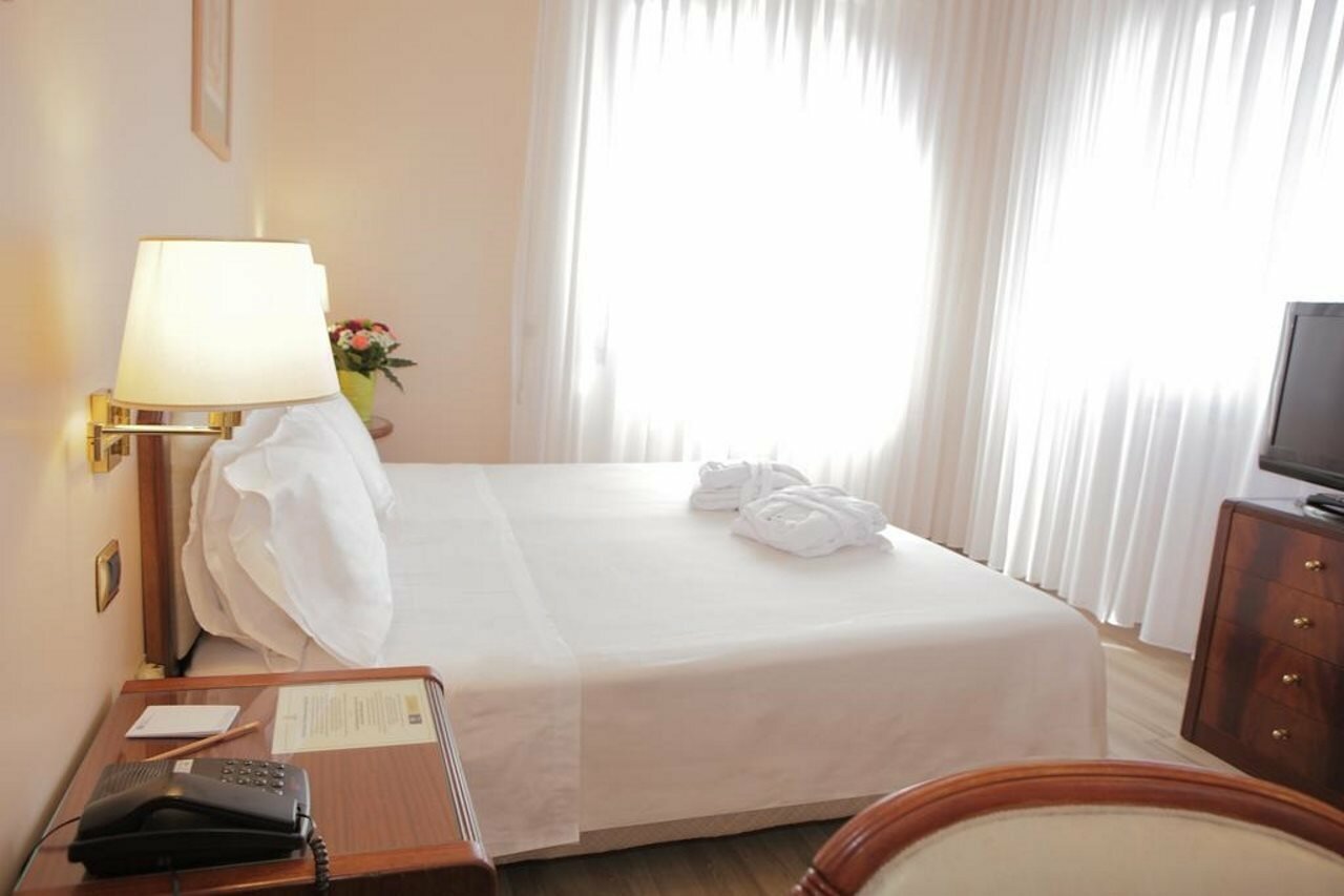 Фото Hotel Bristol