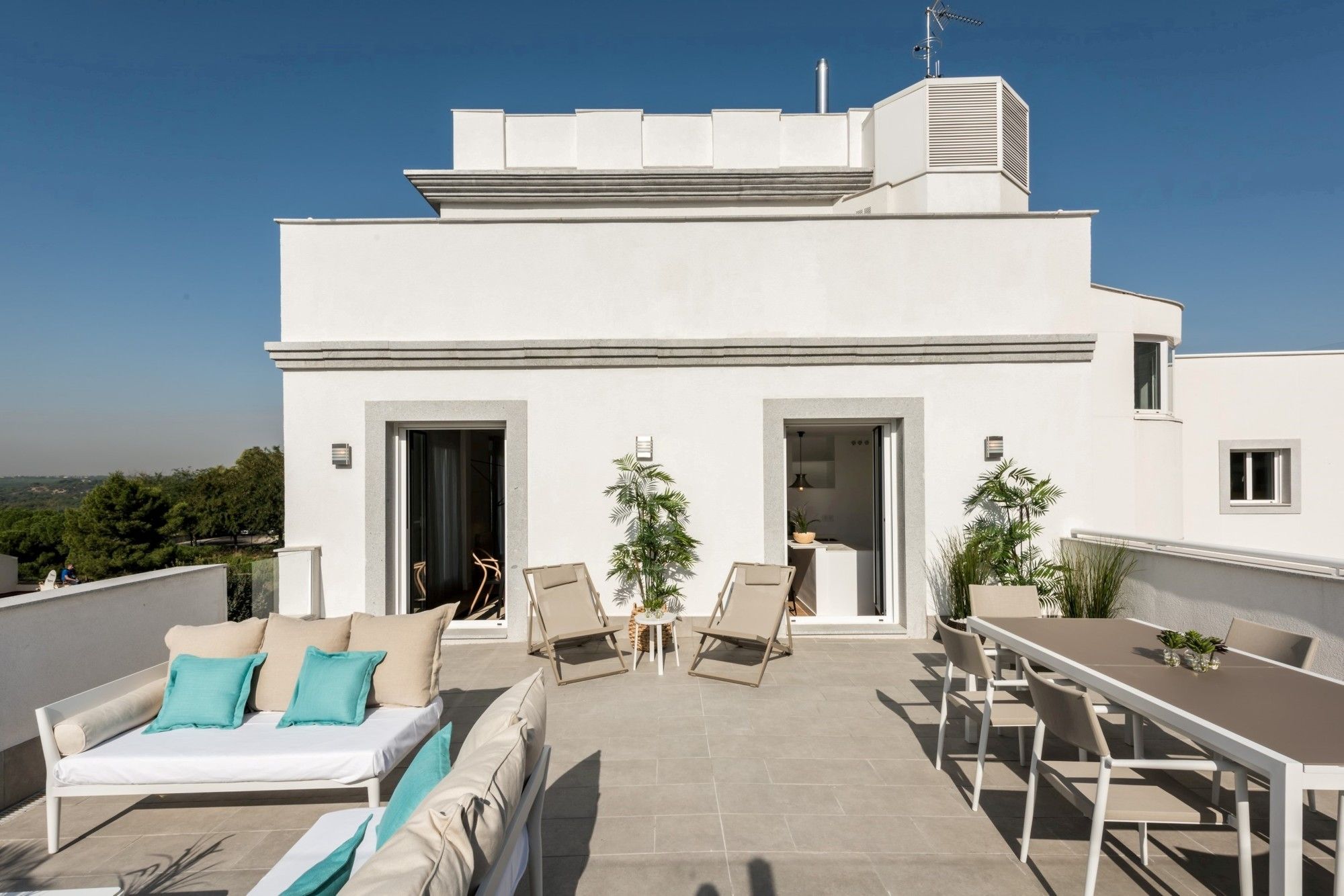 Фото Plaza de España Skyline