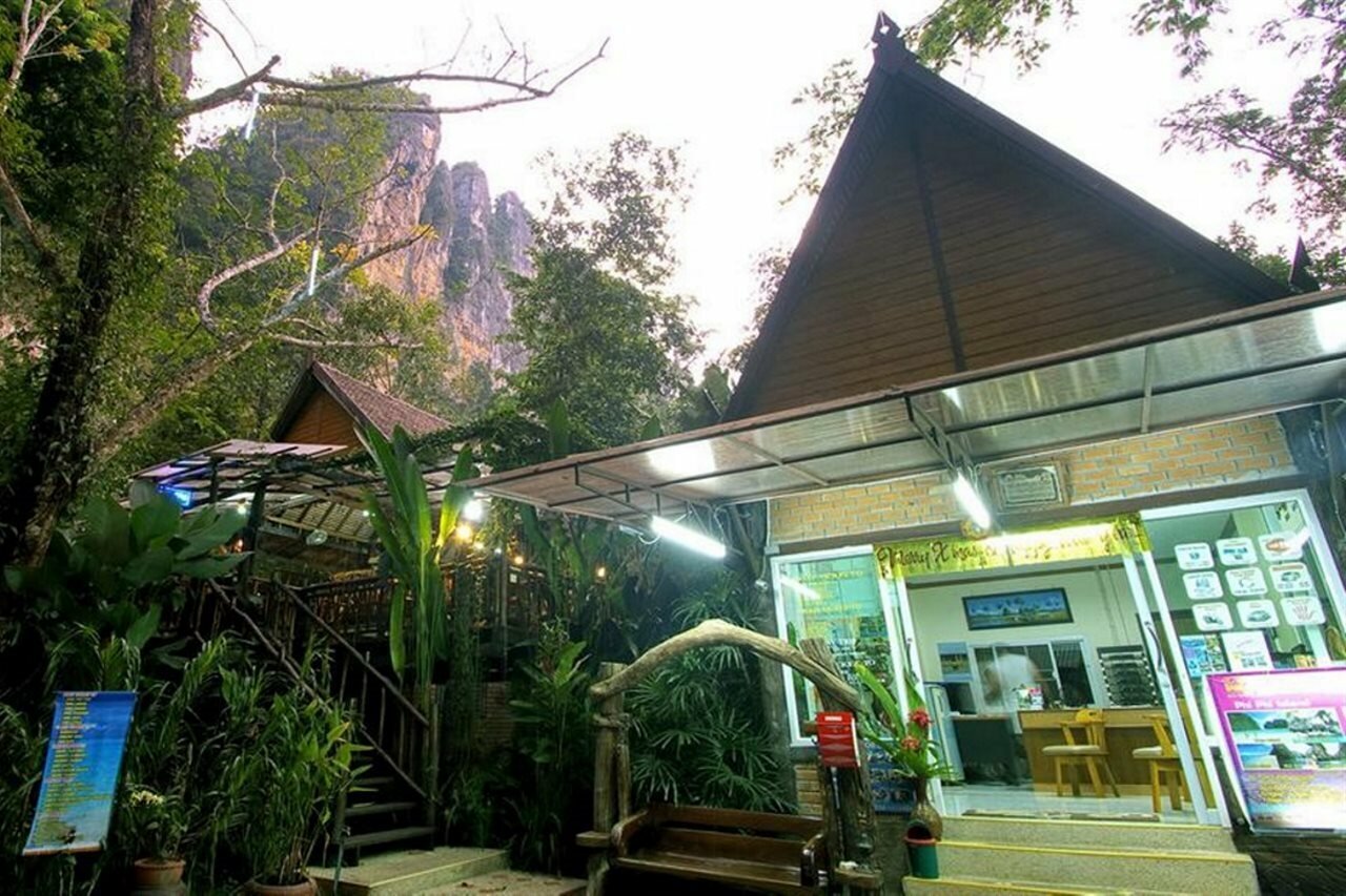 Фото The Vatika Resort and Spa