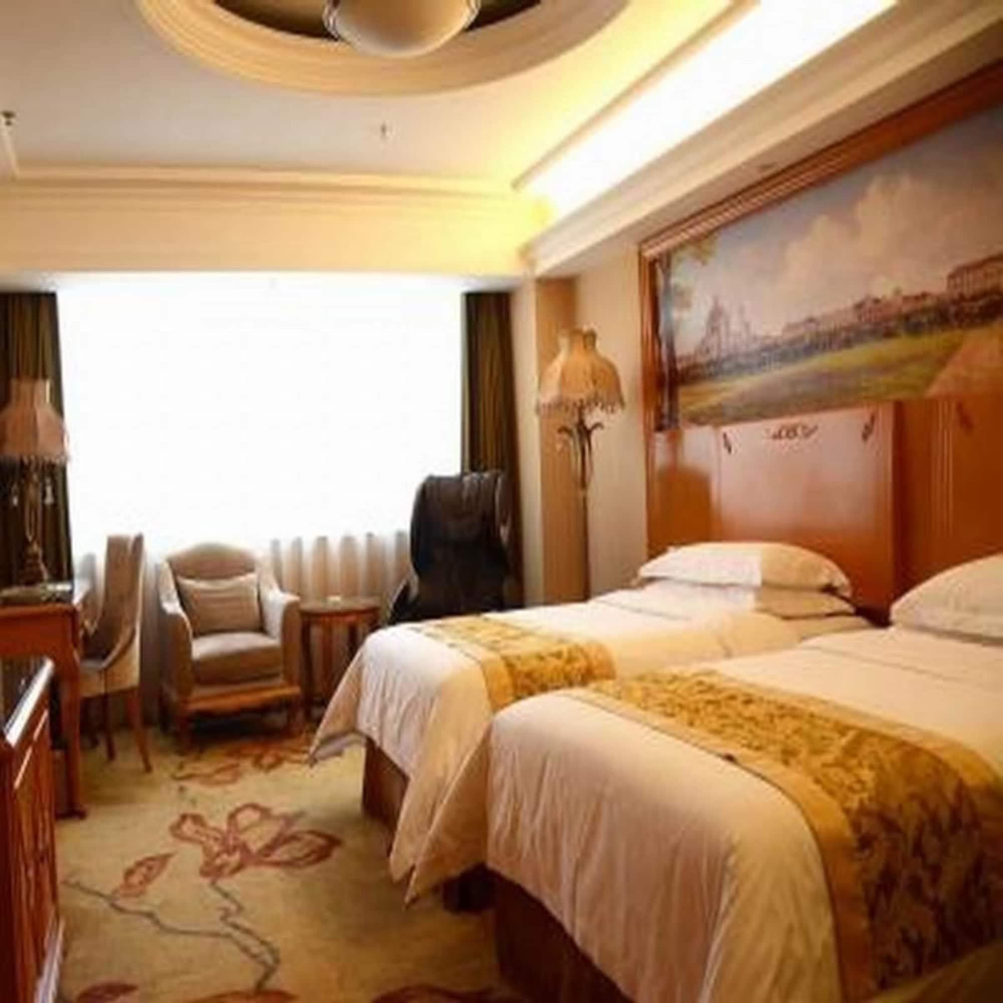 Фото Vienna International Hotel Guang'anmen