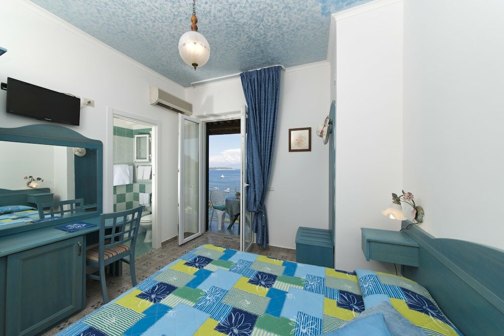 Фото Hotel Giardino delle Ninfe e La Fenice