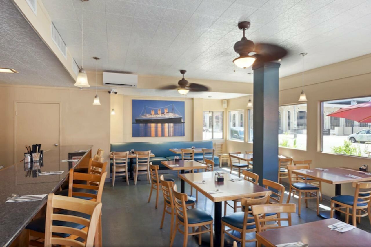 Фото Travelodge by Wyndham Long Beach Convention Center