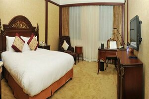 Wyndham Shanghai Hongqiao (Shanghai, Huaxiang Road, 1989), hotel