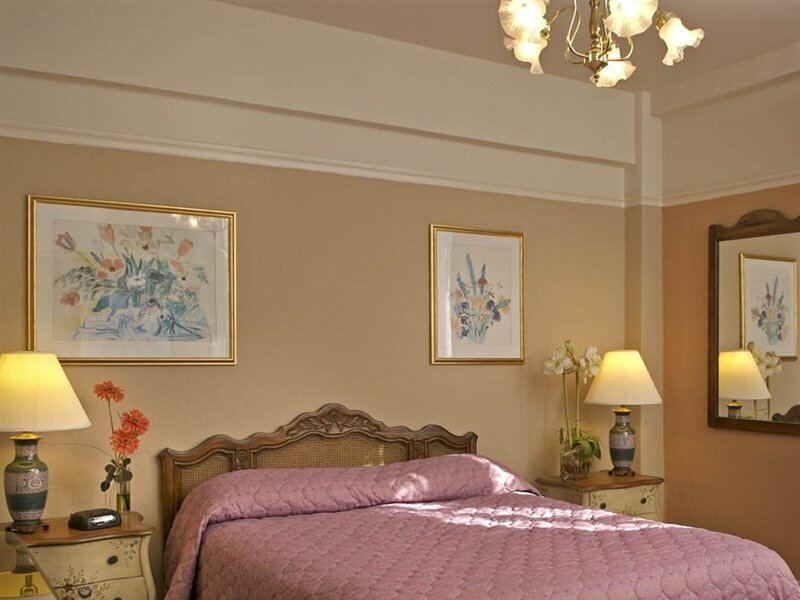 Фото Cornell Hotel de France