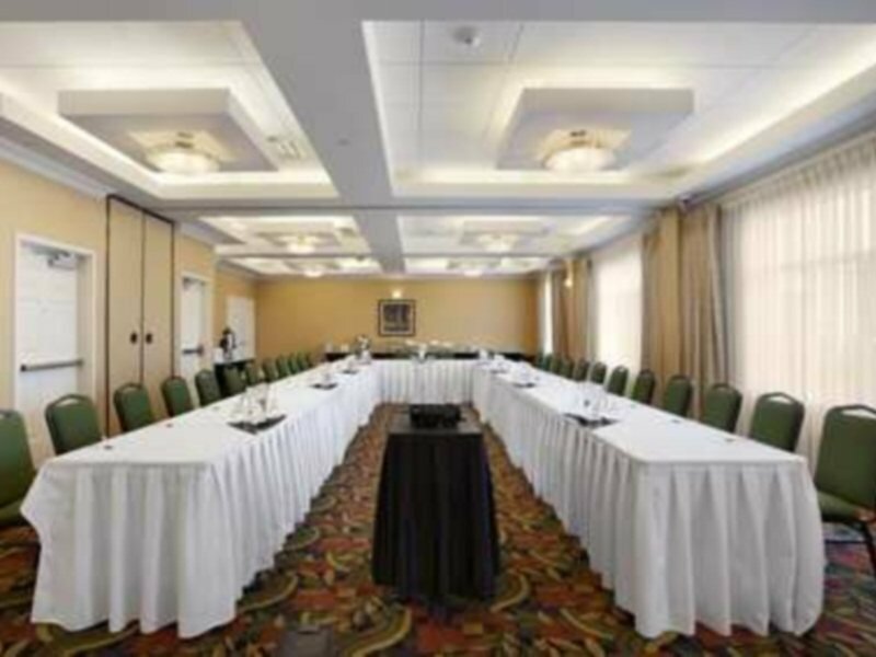 Фото Hilton Garden Inn West Edmonton