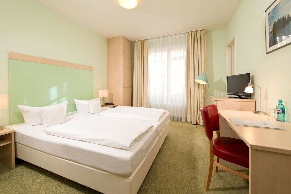 Фото отеля 2